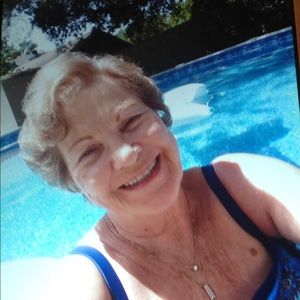 Meet your Posher, Sandra